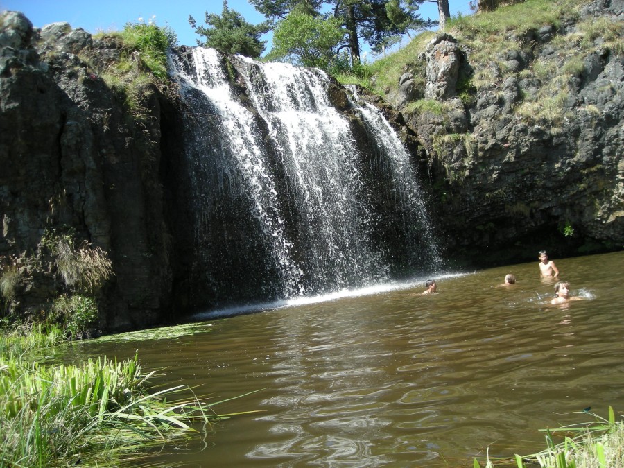 Cascade des Veyrines (en amont d'Allanche)